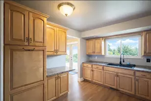 809 2nd Ave, East Brady, PA 16028 - Photo 4