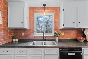 133 Topaz Dr, Verona, PA 15147 - Photo 16