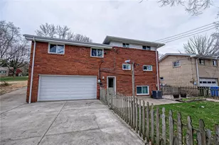 4798 Oakridge Dr, Pittsburgh, PA 15227 - Photo 30