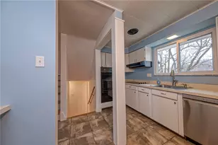 4798 Oakridge Dr, Pittsburgh, PA 15227 - Photo 8