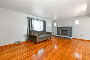 301 W 12th St, Donora, PA 15033 - Photo 4