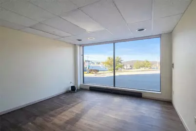 235 Longfellow Street, Vandergrift, PA 15690 - Photo 2