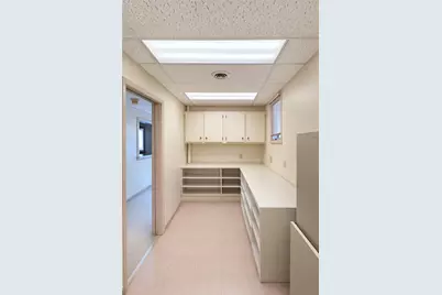 235 Longfellow Street, Vandergrift, PA 15690 - Photo 6