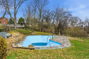 649 Rolling Green Dr, Bethel Park, PA 15102 - Photo 48