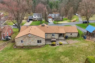 649 Rolling Green Dr, Bethel Park, PA 15102 - Photo 4