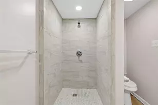 649 Rolling Green Dr, Bethel Park, PA 15102 - Photo 40