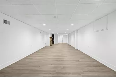 649 Rolling Green Dr, Bethel Park, PA 15102 - Photo 38