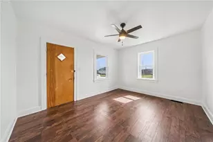 363 Oak Spring Rd, Chartiers, PA 15317 - Photo 8