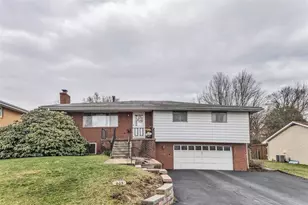 605 Short St, Hempfield Township, PA 15601 - Photo 2