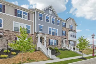 414 Nolan Cir, Cranberry Township, PA 16066 - Photo 2