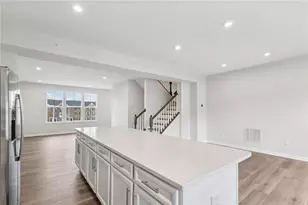 414 Nolan Cir, Cranberry Township, PA 16066 - Photo 12