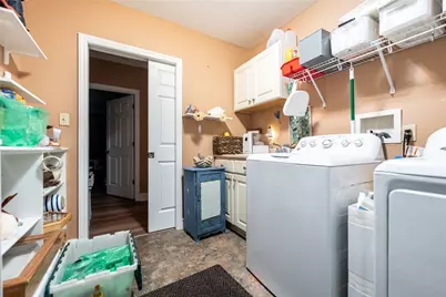 302 Mackenzie Ln, Ross Twp, PA 15229 - Photo 20