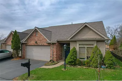 302 Mackenzie Ln, Ross Twp, PA 15229 - Photo 1