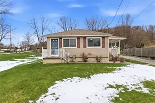 11 Madison Dr, Zelienople, PA 16063 - Photo 2