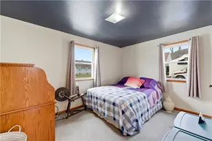 11 Madison Dr, Zelienople, PA 16063 - Photo 8