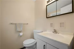 145 Pilgrim Dr, Leet Township, PA 15143 - Photo 18