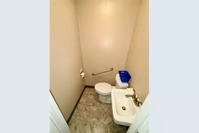 46 E Main St (1st Floor), Uniontown, PA 15401 - Photo 6