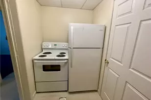 321 Grove City Rd, Slippery Rock, PA 16057 - Photo 18