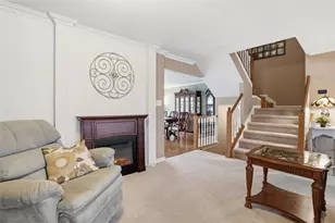 38 Castle View Dr, Kennedy Township, PA 15136 - Photo 8