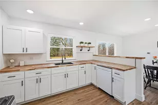 1049 Biscayne Dr, Hermitage, PA 16148 - Photo 10