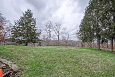 1624 Citation Dr, South Park, PA 15129 - Photo 40