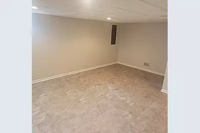 523 E Vanderbilt Drive, Adams Township, PA 16046 - Photo 18