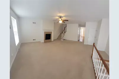 523 E Vanderbilt Drive, Adams Township, PA 16046 - Photo 2