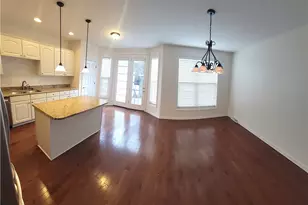 523 E Vanderbilt Dr, Adams Township, PA 16046 - Photo 6