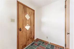 6576 Library Rd, South Park, PA 15129 - Photo 12