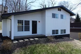 2017 S Pittsburgh St, South Connellsville, PA 15425 - Photo 2