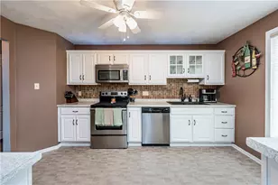 501 Casa Vita Dr, Hempfield Township, PA 15601 - Photo 18