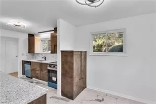 446 Amherst Ave, Moon/Crescent Twp, PA 15108 - Photo 4