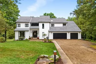 215 Timber Ridge Rd, Pittsburgh, PA 15238 - Photo 1