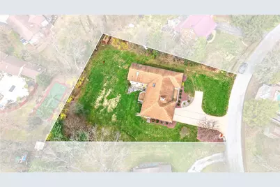 243 Greenridge Rd, Hempfield Township, PA 15601 - Photo 4