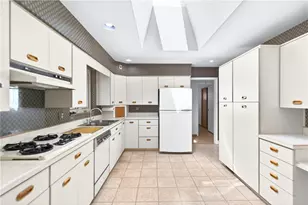 243 Greenridge Rd, Hempfield Township, PA 15601 - Photo 14