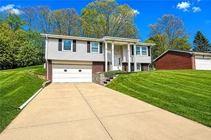 111 Roosevelt Dr, Center Township, PA 15061 - Photo 2