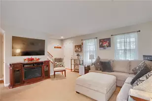 221 Spring Blossom Cir, Beaver Falls, PA 15010 - Photo 8