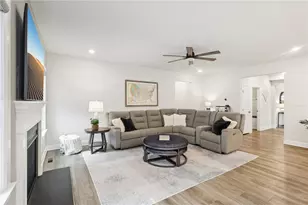 320 Crest Ln, Adams Township, PA 16046 - Photo 14