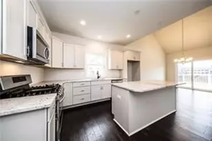 1056 Lakeside Dr, McDonald, PA 15057 - Photo 12