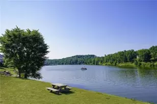 1056 Lakeside Dr, McDonald, PA 15057 - Photo 2