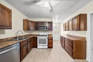 7005 Vivianna St, Neville Twp, PA 15225 - Photo 8