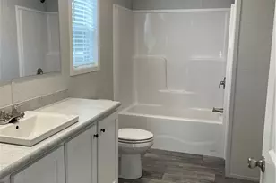 1352 Hilltop Dr, Robinson Twp, PA 15019 - Photo 6