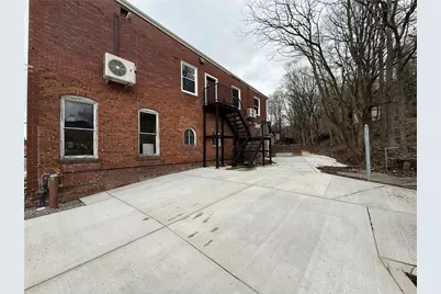 260 Oak Ave #B, Rayburn Township, PA 16201 - Photo 1