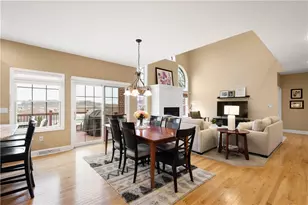 208 Farmington Dr, Peters Township, PA 15367 - Photo 16