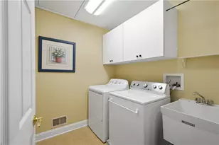 208 Farmington Dr, Peters Township, PA 15367 - Photo 30