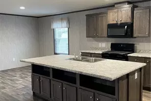 1218 Sunset Dr, Robinson Twp, PA 15019 - Photo 2