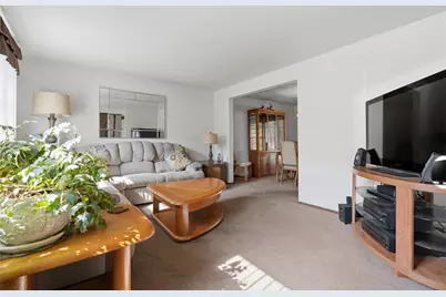 950 Elizabeth St, Liberty Boro, PA 15133 - Photo 8