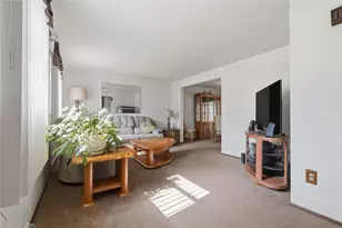 950 Elizabeth St, Liberty Boro, PA 15133 - Photo 6