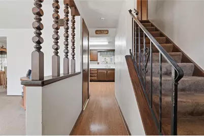 950 Elizabeth St, Liberty Boro, PA 15133 - Photo 4