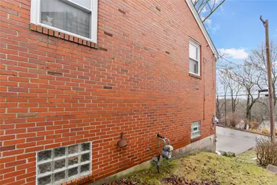 43 Seneca Dr, Pittsburgh, PA 15228 - Photo 2